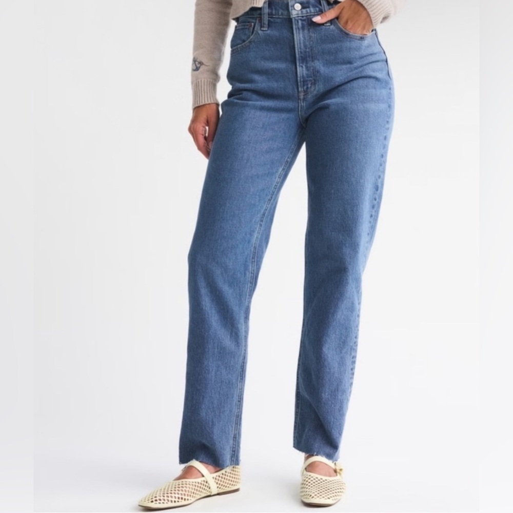 Abercrombie and Fitch The Slim Straight Ultra High Rise Jeans Curve Love - 27/4s